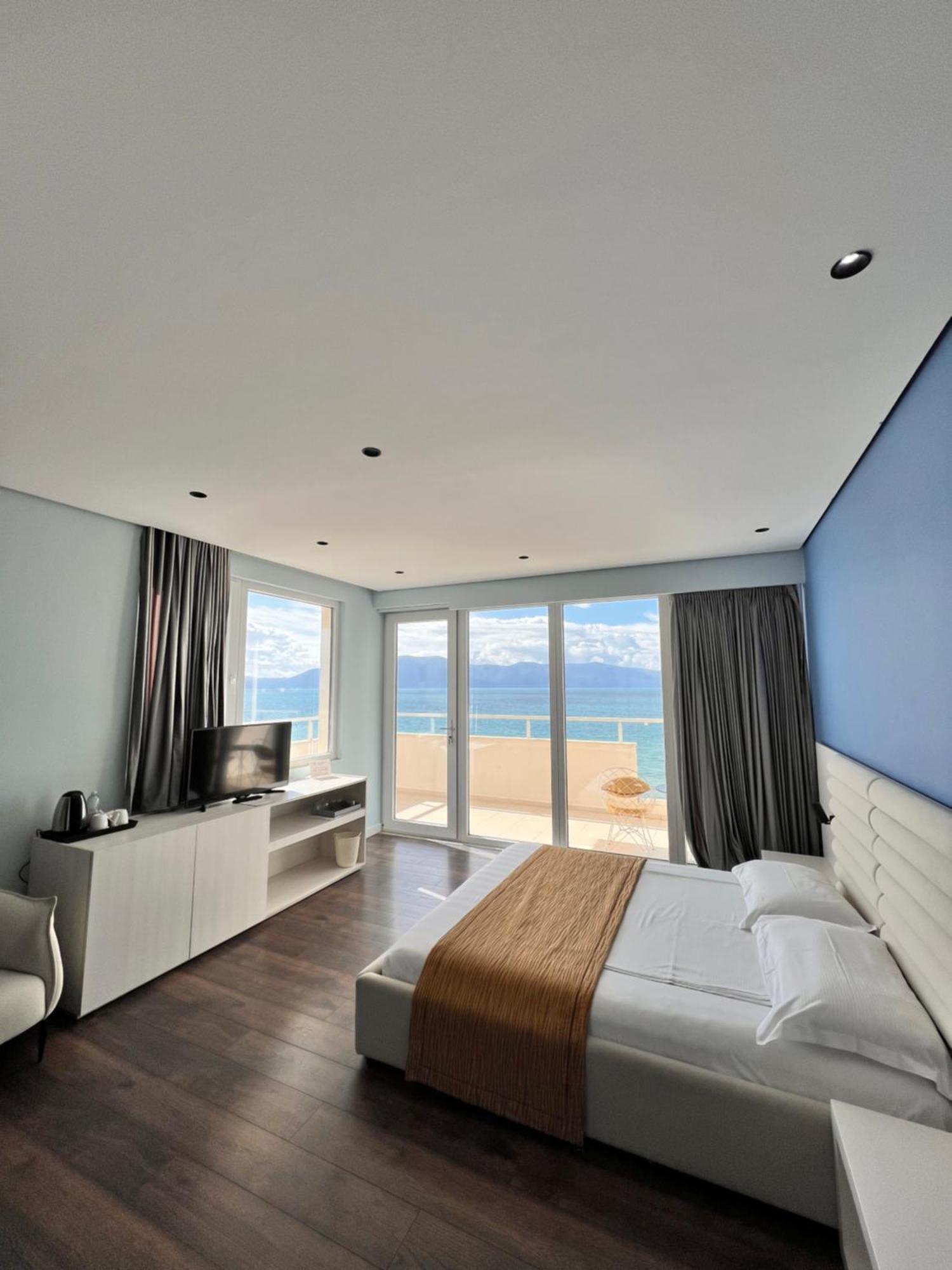 Maxi Room Vlorë Buitenkant foto