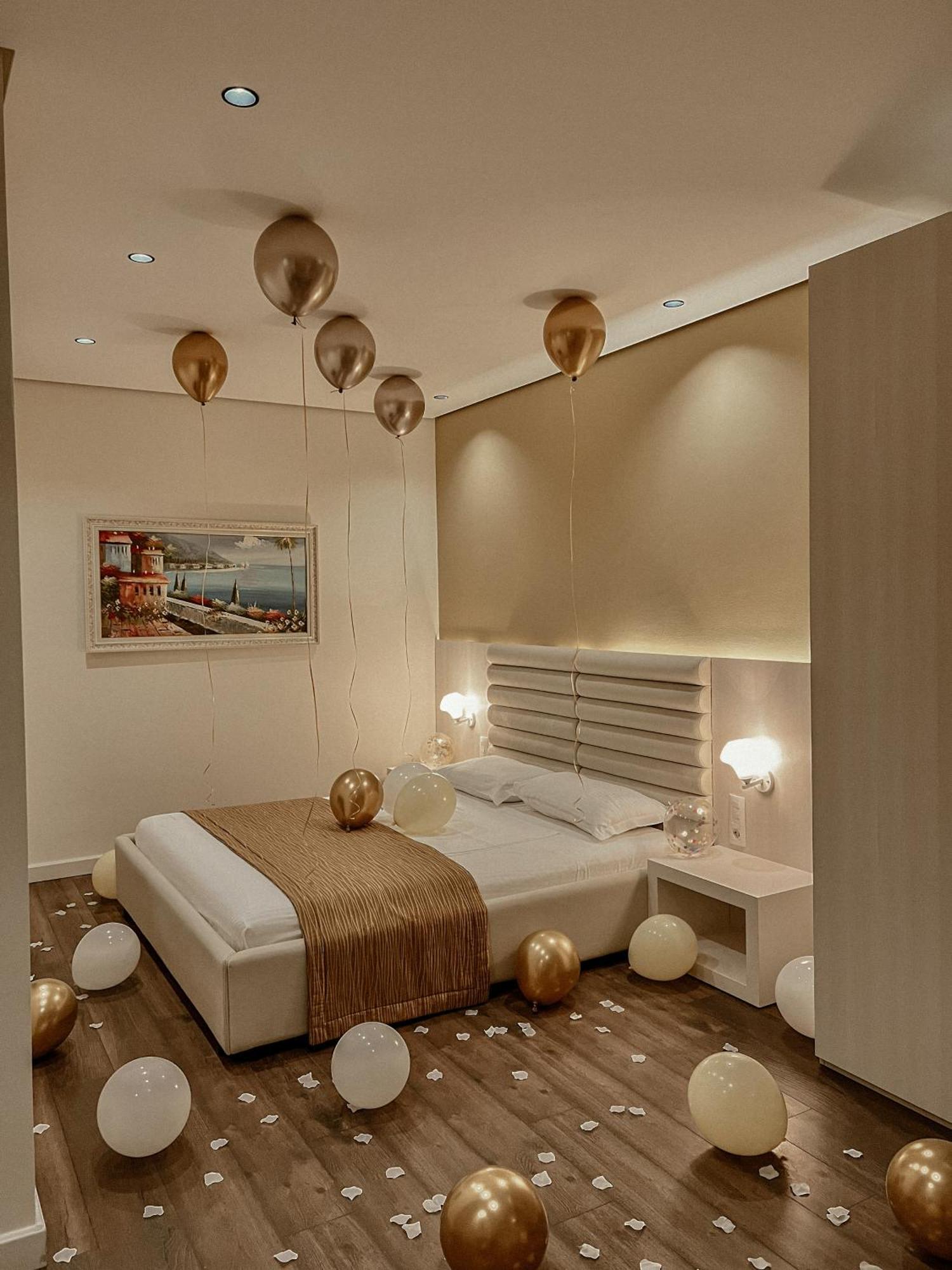 Maxi Room Vlorë Buitenkant foto