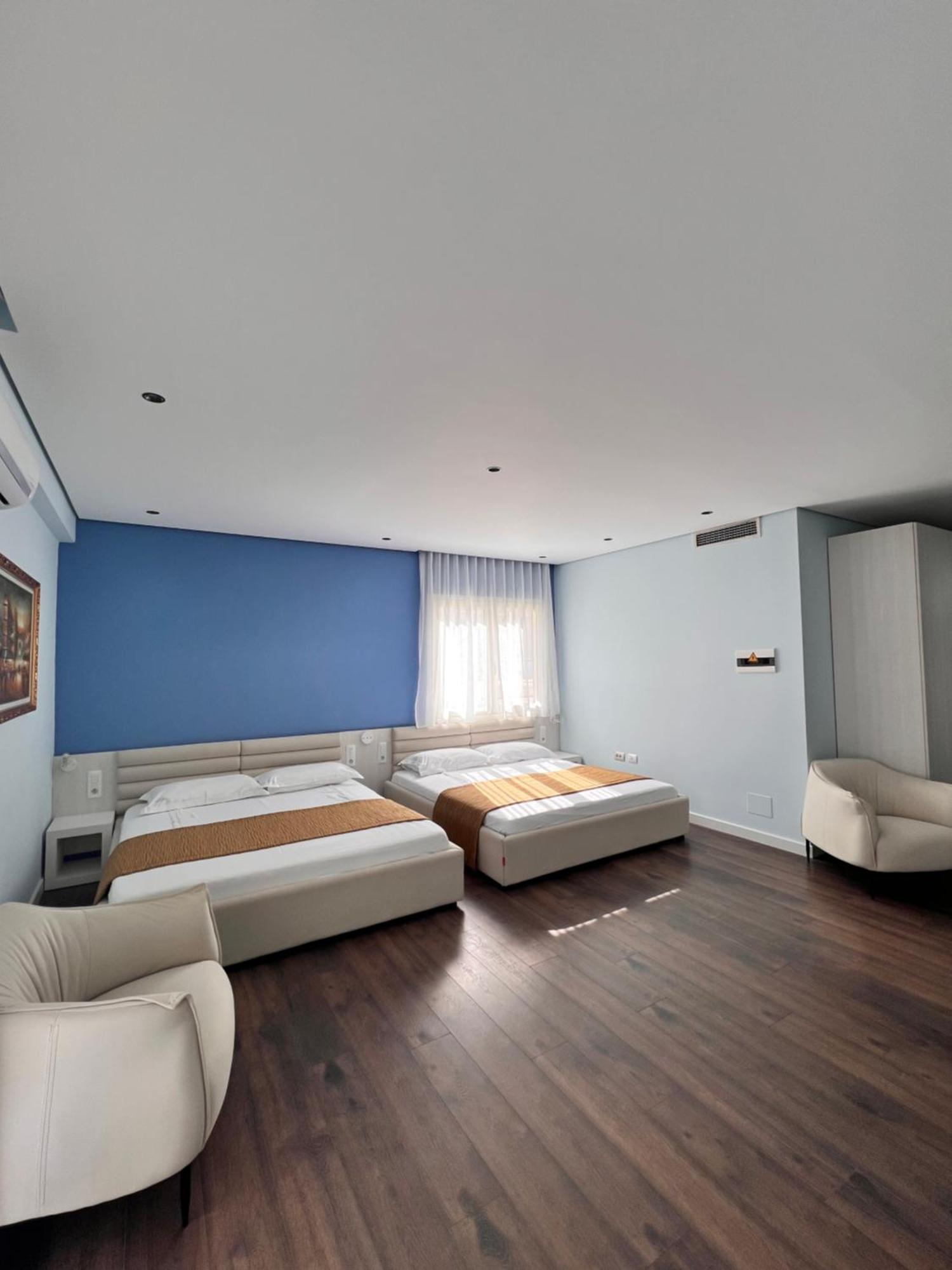 Maxi Room Vlorë Buitenkant foto